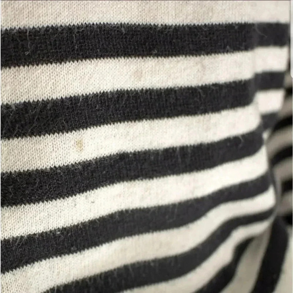 H&M Striped V-neck Sweater - Picture 4 of 4